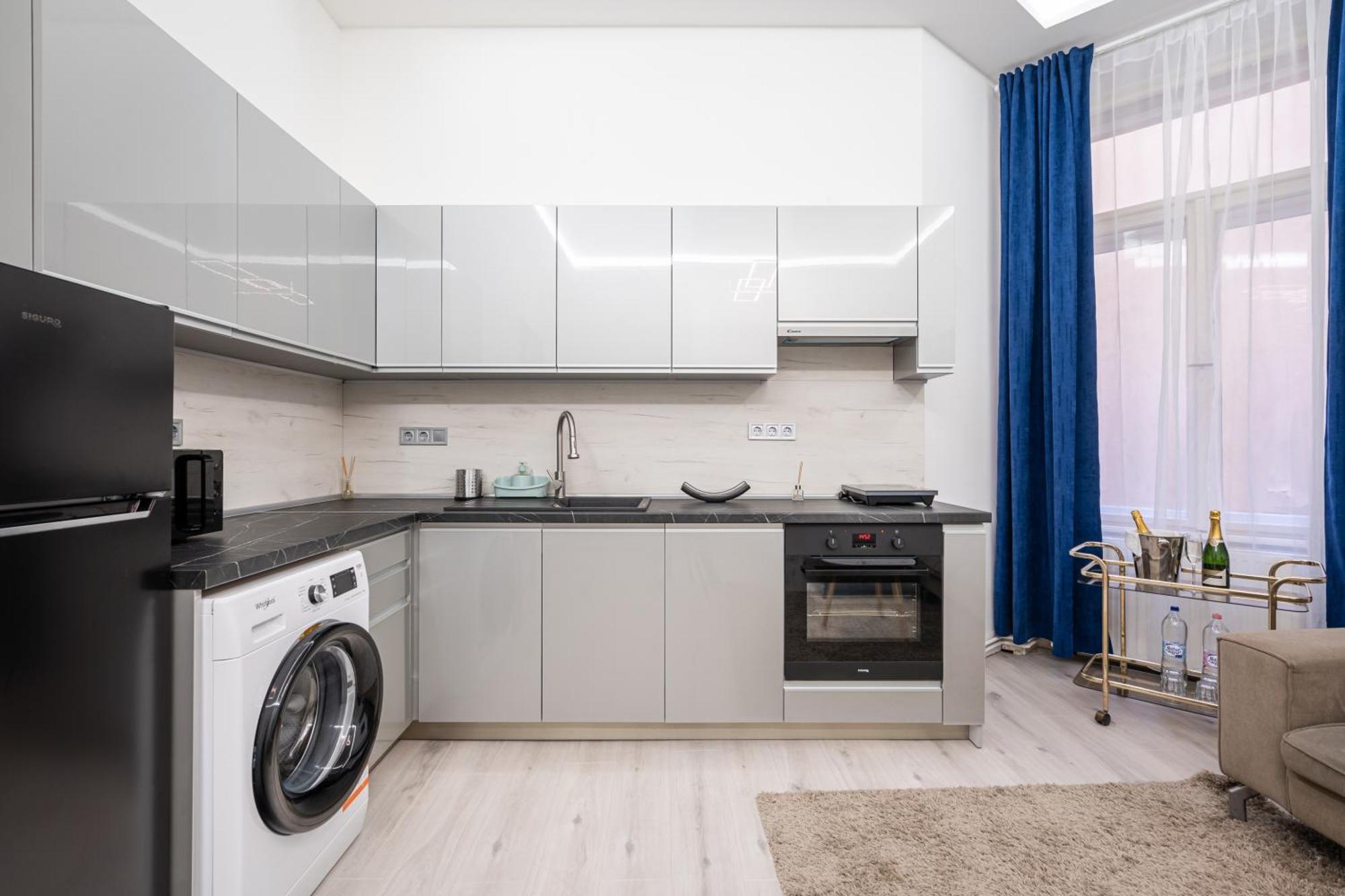 Myelegance Downtown Apartment Free Parking Budapest Bagian luar foto